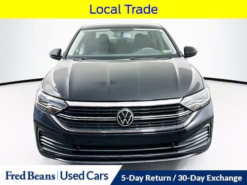 Used 2022 Volkswagen Jetta S image 2