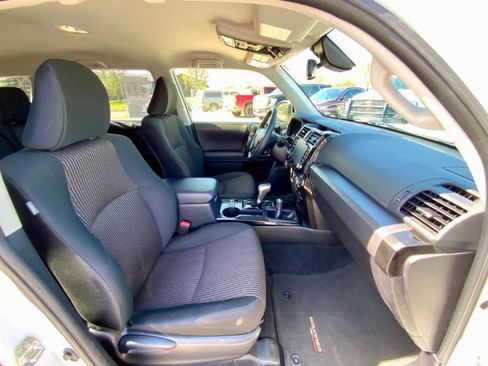 Used 2024 Toyota 4Runner TRD Off-Road AWD/4WD image 20