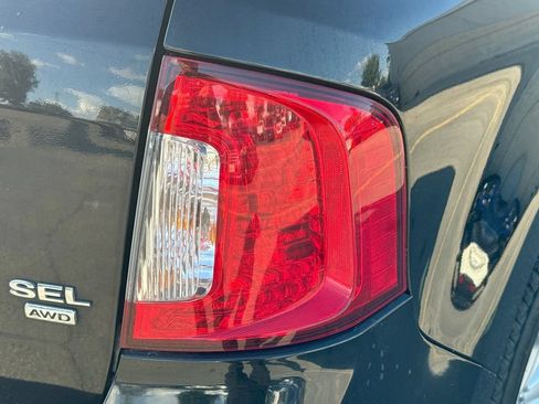 Used 2013 Ford Edge SEL AWD/4WD image 30