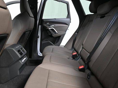 New 2025 Audi Q5 Premium Plus image 15