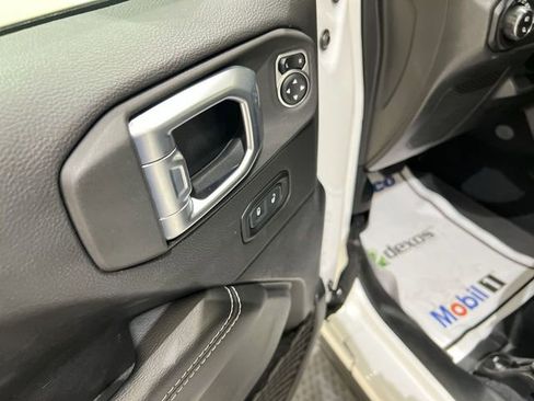 Used 2022 Jeep Gladiator Overland w/ Popular Equipment Package image 22