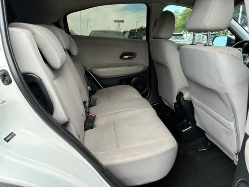 Used 2018 Honda HR-V LX image 28