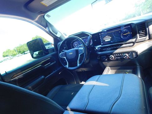 Used 2024 Chevrolet Silverado 2500 LT w/ Convenience Package AWD/4WD image 6
