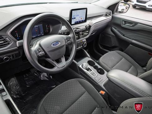 Used 2025 Ford Escape Active AWD/4WD image 17