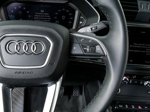 Used 2024 Audi Q3 2.0T Premium Plus image 10