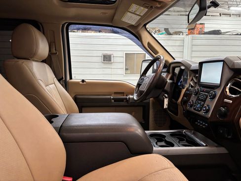 Used 2016 Ford F350 Lariat w/ Lariat Ultimate Package image 26