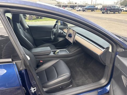 Used 2023 Tesla Model 3 Standard Range image 14