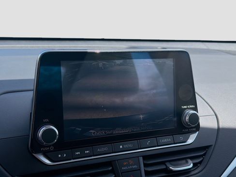 Used 2022 Nissan Altima 2.5 SV image 11