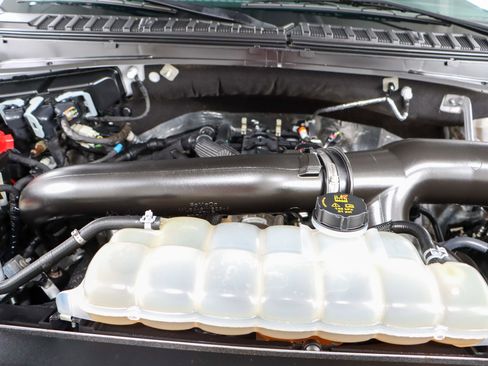 Used 2023 Ford Expedition Limited image 34