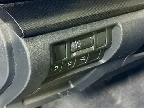 Used 2020 Subaru Crosstrek 2.0i Premium w/ Moonroof Package 2 image 10