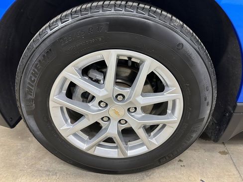 Certified 2024 Chevrolet Equinox LT w/ LPO, Floor Liner Package image 36