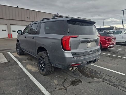 Used 2022 GMC Yukon XL AT4 image 6