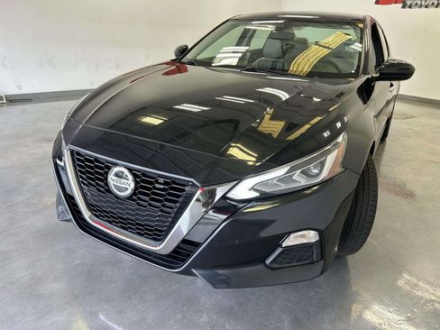 Used 2022 Nissan Altima 2.5 SV FWD image 7
