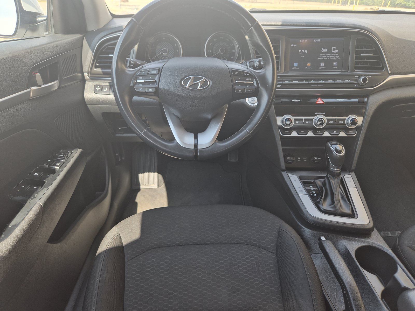 Used 2019 Hyundai Elantra Value Edition w/ Cargo Package FWD image 9