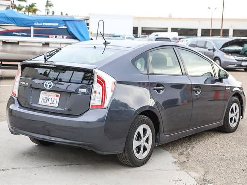 Used 2015 Toyota Prius Four image 4