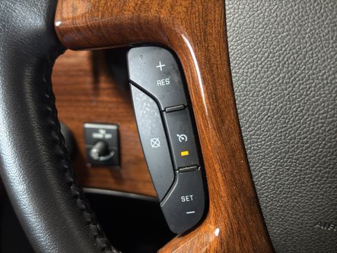 Used 2023 GMC Savana 2500 RWD image 28
