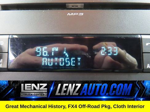 Used 2015 Ford F250 XLT w/ XLT Premium Package AWD/4WD image 13