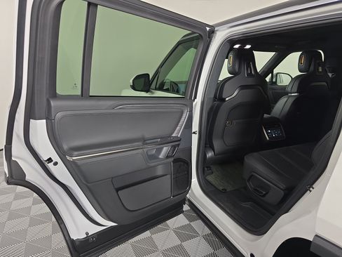 Used 2024 Rivian R1S Adventure AWD/4WD image 17