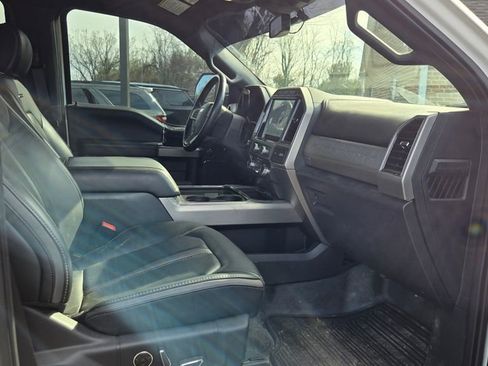Used 2022 Ford F350 Platinum image 26