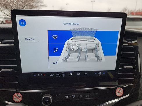 Used 2024 Ford Transit 350 XLT image 21