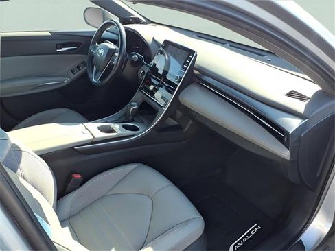 Used 2020 Toyota Avalon XSE w/ Protection Package image 22