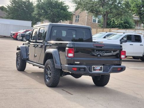 Used 2024 Jeep Gladiator Sport AWD/4WD image 3