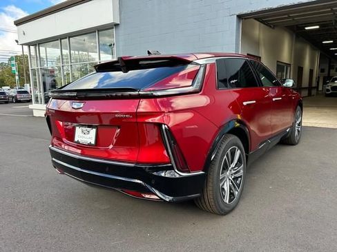 New 2026 Cadillac Lyriq Premium Luxury w/ LPO, Floor Liner Package image 3