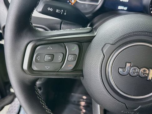 Used 2025 Jeep Wrangler Unlimited Sport AWD/4WD image 20
