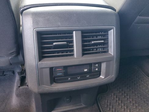 Used 2018 Volkswagen Atlas S image 31