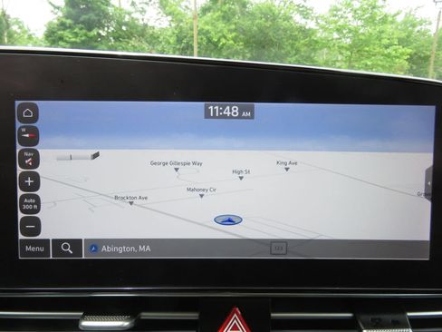 Used 2023 Hyundai Elantra Limited FWD image 25