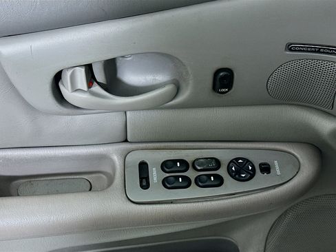 Used 2000 Buick Century Custom w/ Elite Pkg FWD image 13