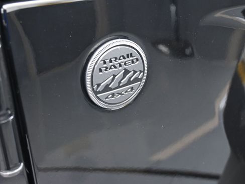 Used 2024 Jeep Gladiator Sport w/ Premium Package image 45