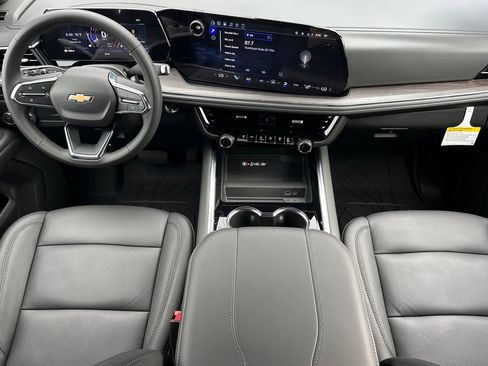 New 2026 Chevrolet Suburban LT w/ LPO, Dark Essentials Package image 13