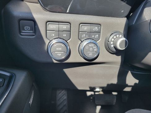 Certified 2023 GMC Sierra 1500 SLT w/ SLT Premium Package image 22