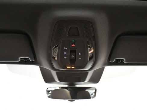 Used 2025 Audi Q5 Premium w/ Convenience Package AWD/4WD image 18