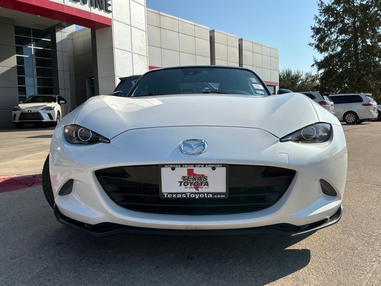 Used 2023 MAZDA MX-5 Miata Club RWD image 4