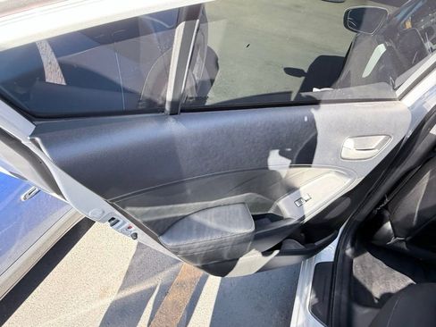 Used 2018 Kia Forte LX w/ LX Rear Camera Package image 13