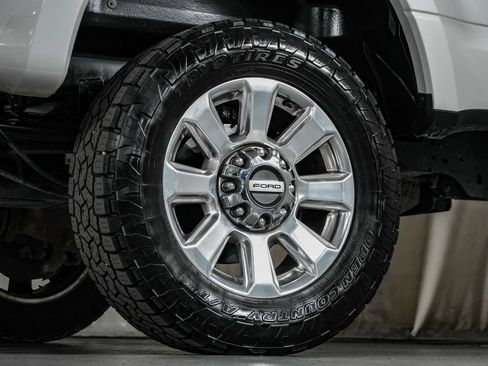 Used 2019 Ford F250 Platinum w/ Platinum Ultimate Package AWD/4WD image 58