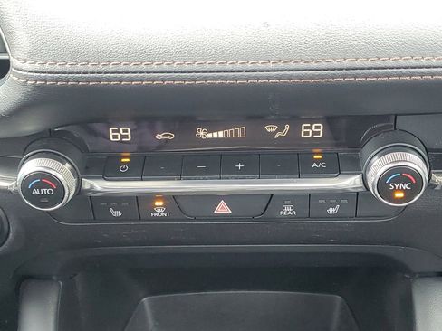 Used 2022 MAZDA MAZDA3 s image 31