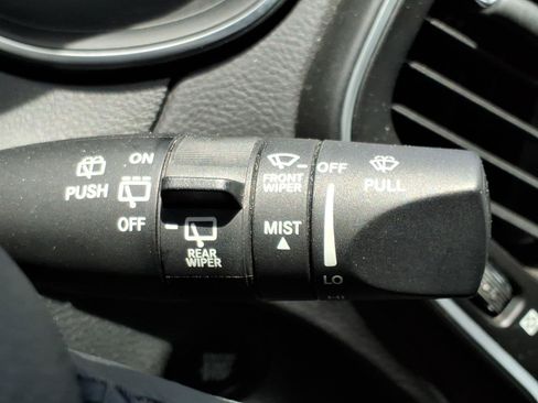 Used 2020 Jeep Cherokee Latitude Plus w/ Cold Weather Group AWD/4WD image 18