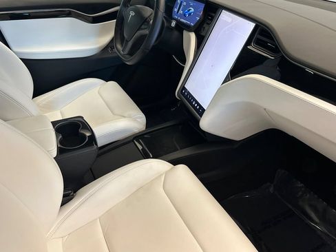 Used 2018 Tesla Model X AWD/4WD image 17