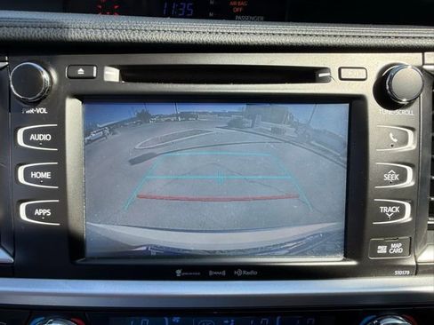 Used 2018 Toyota Highlander XLE image 24