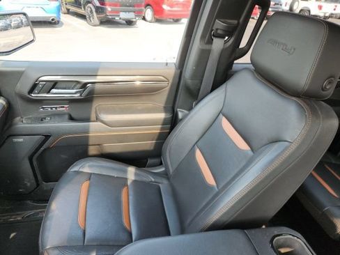 Used 2022 GMC Sierra 1500 AT4 w/ AT4 Preferred Package AWD/4WD image 17