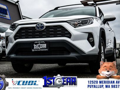 Used 2021 Toyota RAV4 XLE w/ XLE Grade Weather Package
