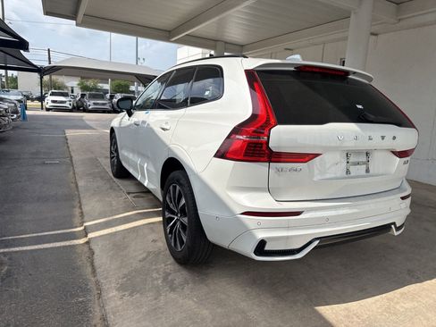 Used 2024 Volvo XC60 B5 Plus AWD/4WD image 7