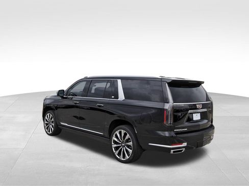 New 2026 Cadillac Escalade ESV Luxury AWD/4WD image 3