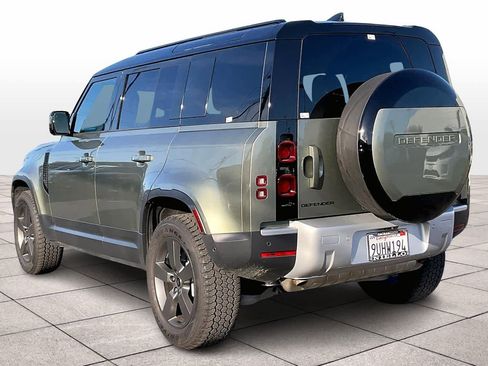 Used 2025 Land Rover Defender 110 S image 14