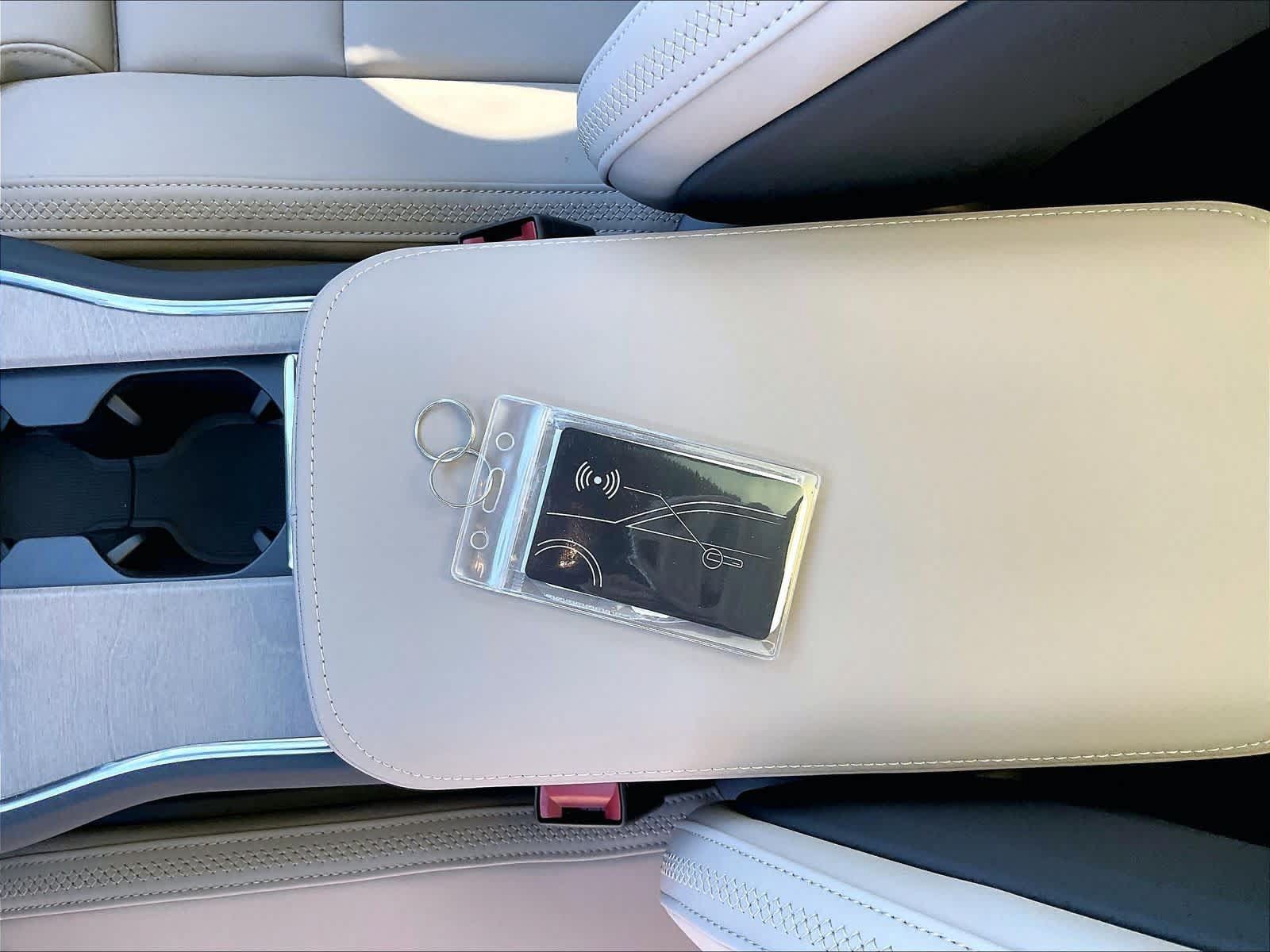 New 2026 Volvo EX90 Plus RWD image 35