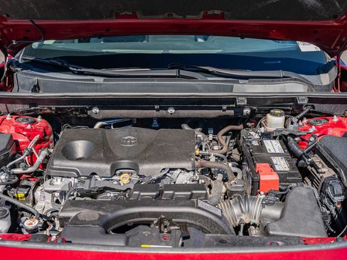 Used 2021 Toyota RAV4 XLE w/ Convenience Package image 20