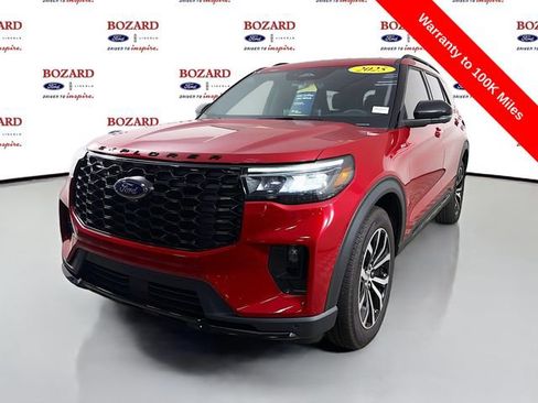 Certified 2025 Ford Explorer ST-Line RWD image 3